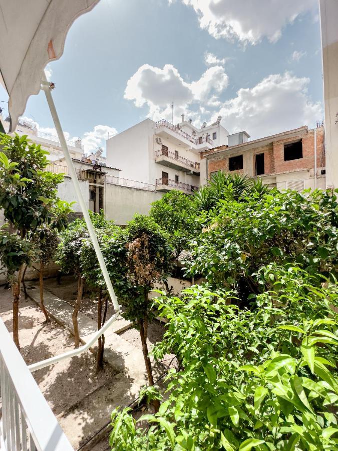 Metro Chic Haven: Modernized Urban Studio Near The Tram Αθήνα Εξωτερικό φωτογραφία