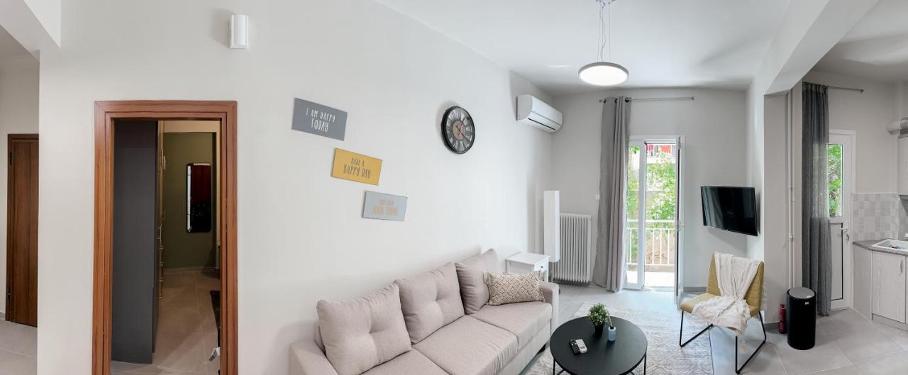 Metro Chic Haven: Modernized Urban Studio Near The Tram Αθήνα Εξωτερικό φωτογραφία