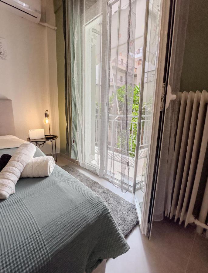 Metro Chic Haven: Modernized Urban Studio Near The Tram Αθήνα Εξωτερικό φωτογραφία